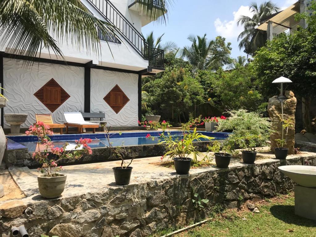 Peaceful Green Villa Унаватуна Экстерьер фото